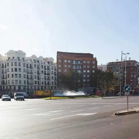 Comodo Y Agradable Estudio En Madrid Centro A2 Esterno foto